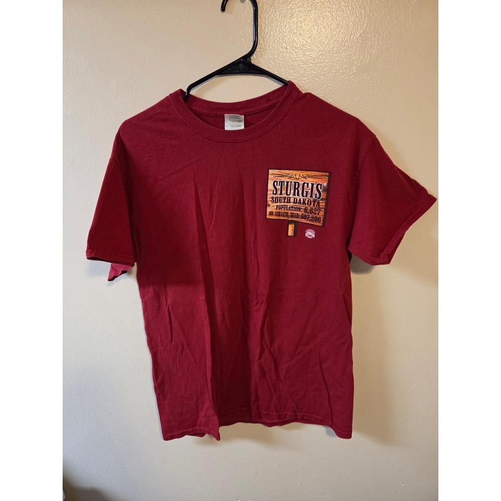 Gildan Sturgis 2013 Black Hills Rally Motorcycle T-Shirt Maroon Mens Medium